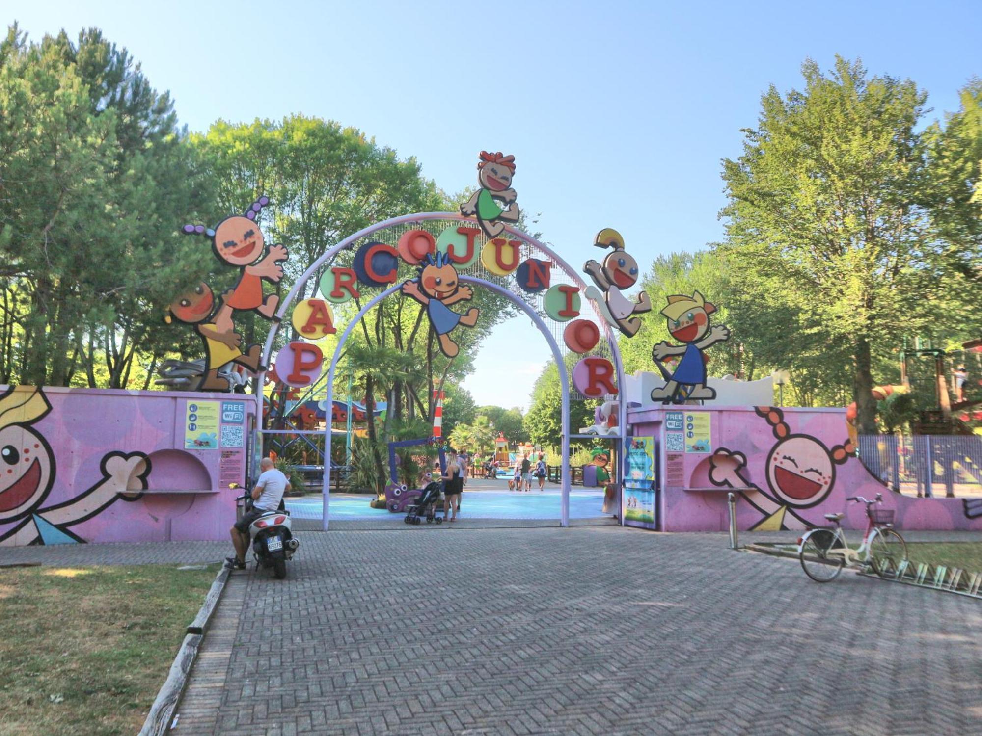 Apartamento Patrizia Lignano Sabbiadoro Exterior foto