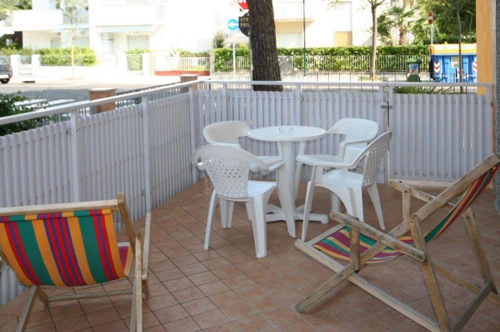 Apartamento Patrizia Lignano Sabbiadoro Exterior foto